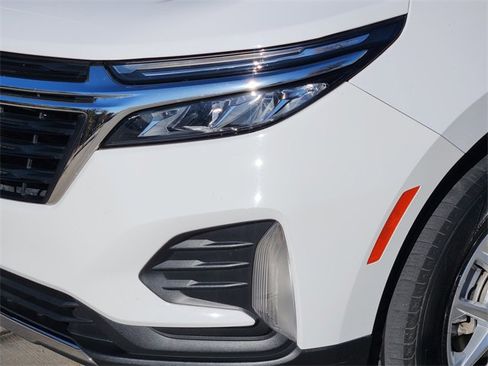 Used 2022 Chevrolet Equinox LT image 23