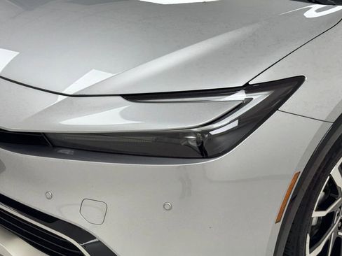 Used 2024 Toyota Prius Prime Premium image 32
