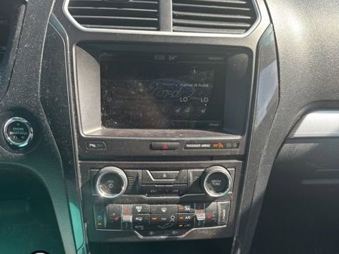 Used 2016 Ford Explorer XLT w/ Equipment Group 202A AWD/4WD image 6