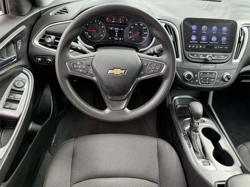 Used 2023 Chevrolet Malibu LT w/ Driver Confidence Package image 2