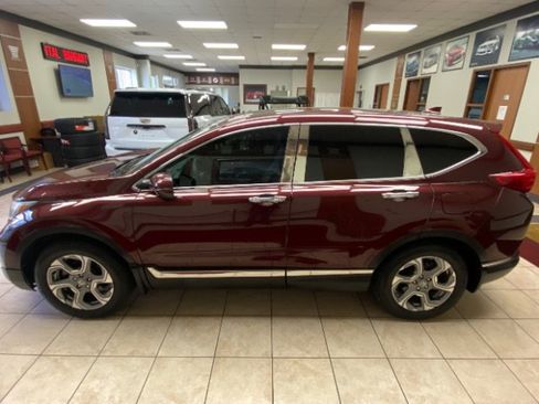Used 2018 Honda CR-V EX image 2