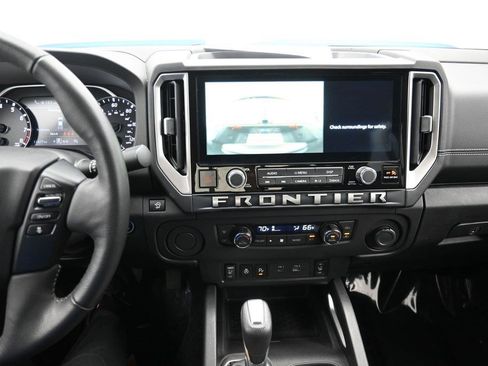 Used 2025 Nissan Frontier SV w/ SV Convenience Package RWD image 15
