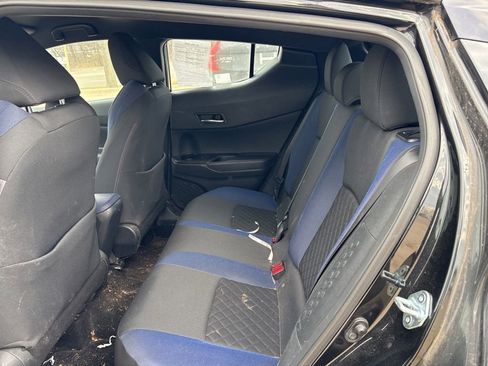 Used 2020 Toyota C-HR XLE image 18