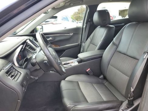 Used 2014 Chevrolet Impala LT FWD image 16
