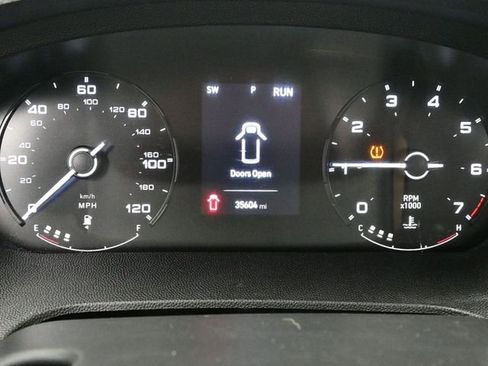 Used 2024 RAM ProMaster 2500 w/ Convenience Group FWD image 19