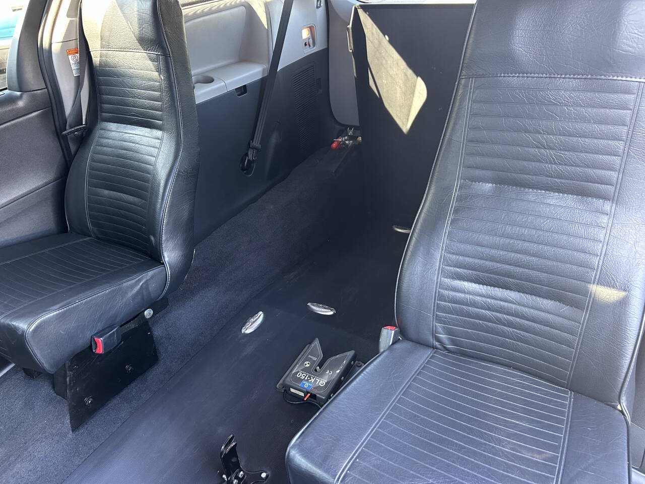 Used 2020 Toyota Sienna SE FWD image 26