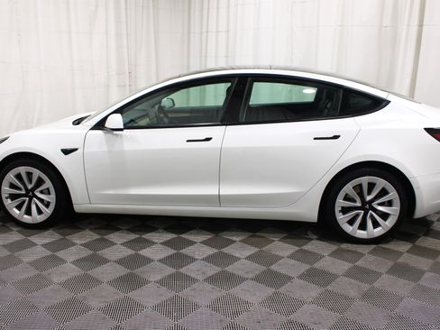 Used 2021 Tesla Model 3 Long Range AWD/4WD image 28