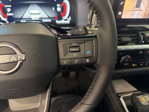 New 2026 Nissan Pathfinder Platinum AWD/4WD image 25