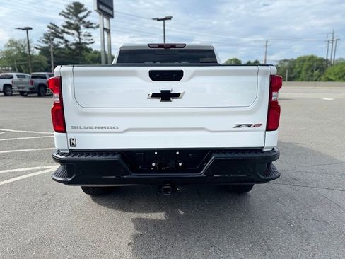 Used 2025 Chevrolet Silverado 1500 ZR2 w/ Technology Package AWD/4WD image 5