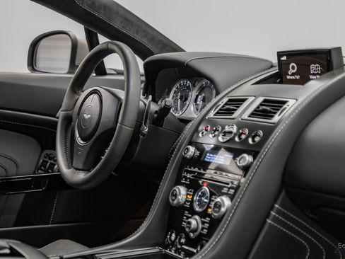 Used 2014 Aston Martin V8 Vantage S RWD image 49