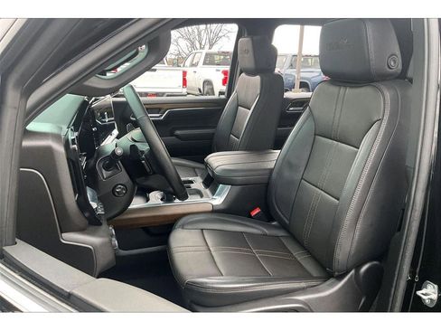 Used 2024 Chevrolet Silverado 1500 High Country w/ Technology Package image 27