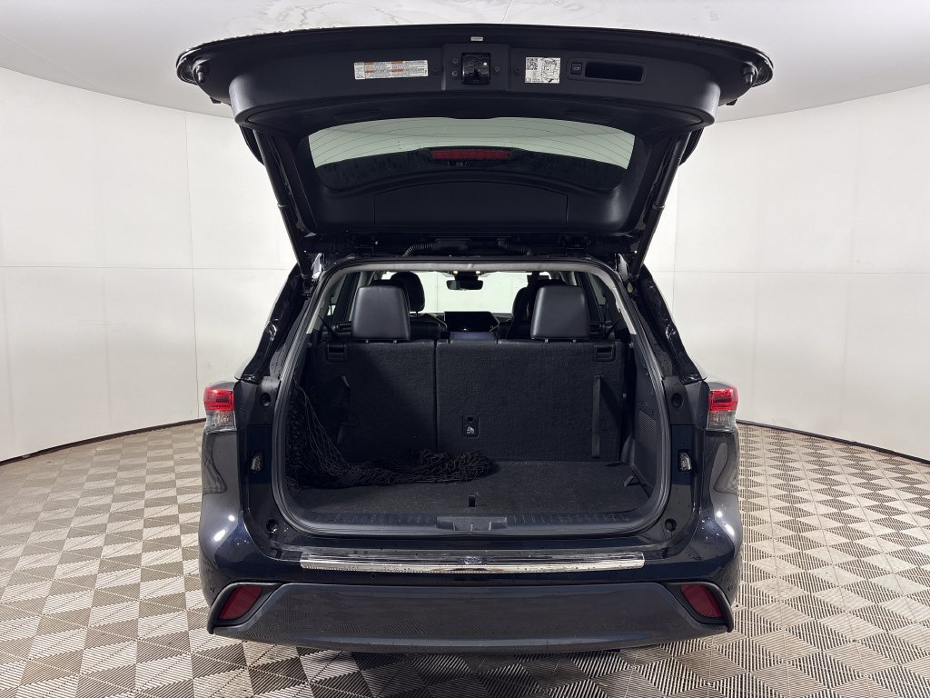 Used 2023 Toyota Highlander Limited AWD/4WD image 9