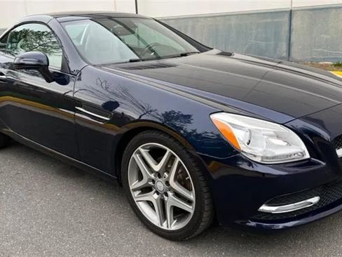 Used 2014 Mercedes-Benz SLK 250 image 21