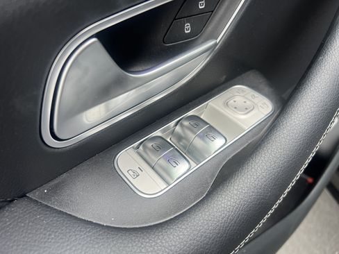 Used 2025 Mercedes-Benz GLE 450 4MATIC image 16