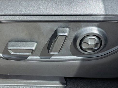 New 2025 Jeep Grand Cherokee L Laredo AWD/4WD image 18