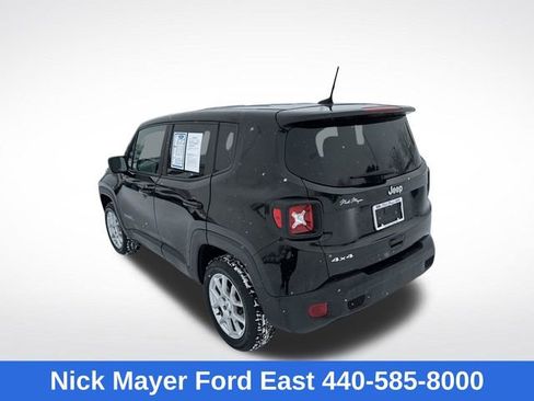Used 2023 Jeep Renegade Latitude AWD/4WD image 5