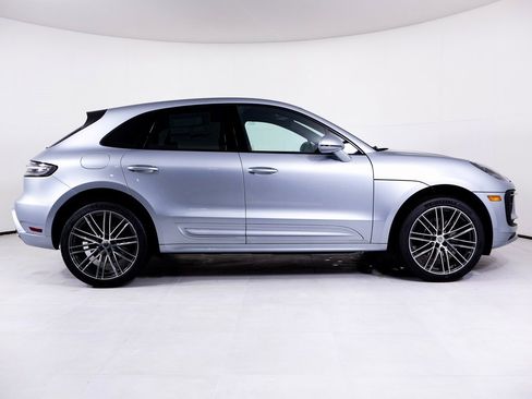 New 2026 Porsche Macan image 27