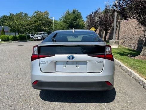 Used 2022 Toyota Prius LE AWD/4WD image 5