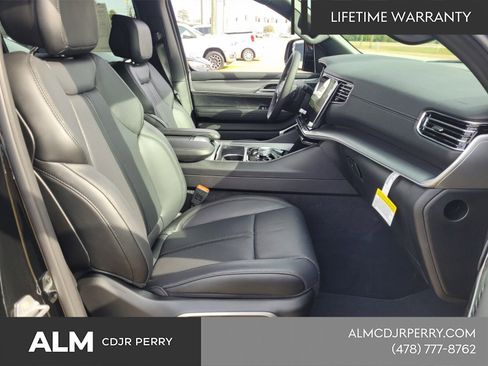 New 2026 Jeep Grand Wagoneer Limited AWD/4WD image 14