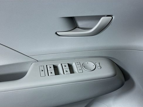 Certified 2024 Hyundai Kona SEL image 17