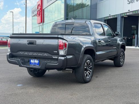 Used 2022 Toyota Tacoma TRD Sport AWD/4WD image 5