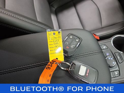 Used 2023 GMC Terrain SLT w/ Tech Package AWD/4WD image 14