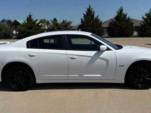 Used 2014 Dodge Charger R/T RWD image 6