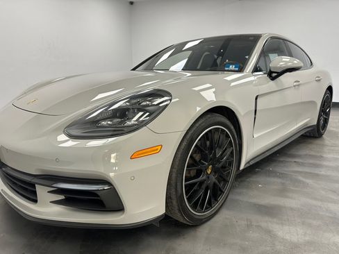 Used 2018 Porsche Panamera 4S image 26