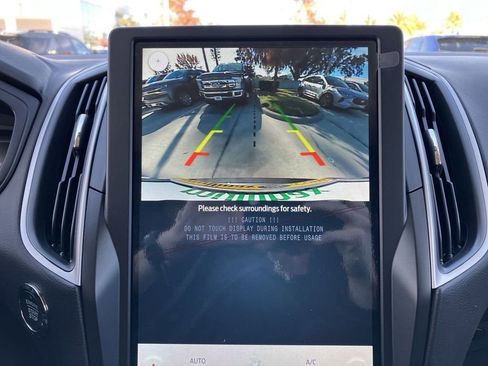 New 2024 Ford Edge SE image 8