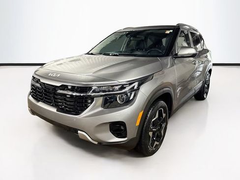 Used 2025 Kia Seltos S AWD/4WD image 3