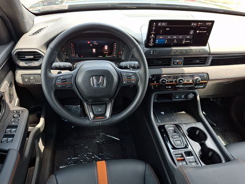 Certified 2026 Honda Passport TrailSport image 11