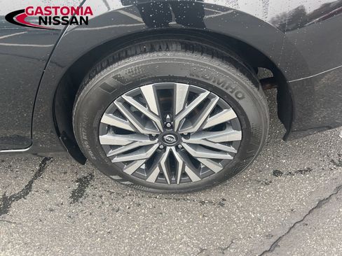 Used 2024 Nissan Altima 2.5 SV image 9