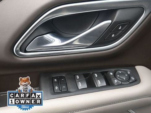 Used 2021 Chevrolet Tahoe Z71 w/ Z71 Signature Package image 16