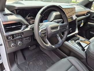 New 2026 GMC Yukon Denali w/ Advanced Technology Package AWD/4WD video 3