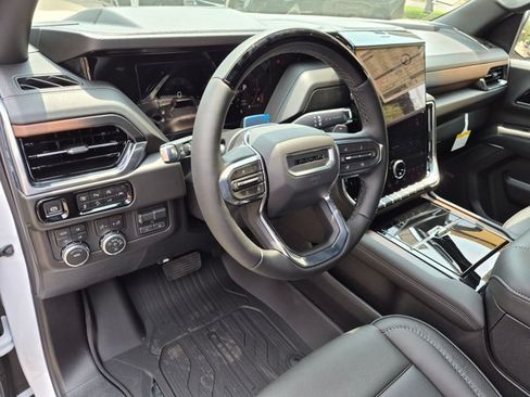 New 2026 GMC Yukon Denali w/ Advanced Technology Package AWD/4WD image 3