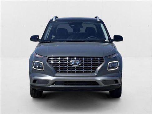 New 2025 Hyundai Venue Limited image 5