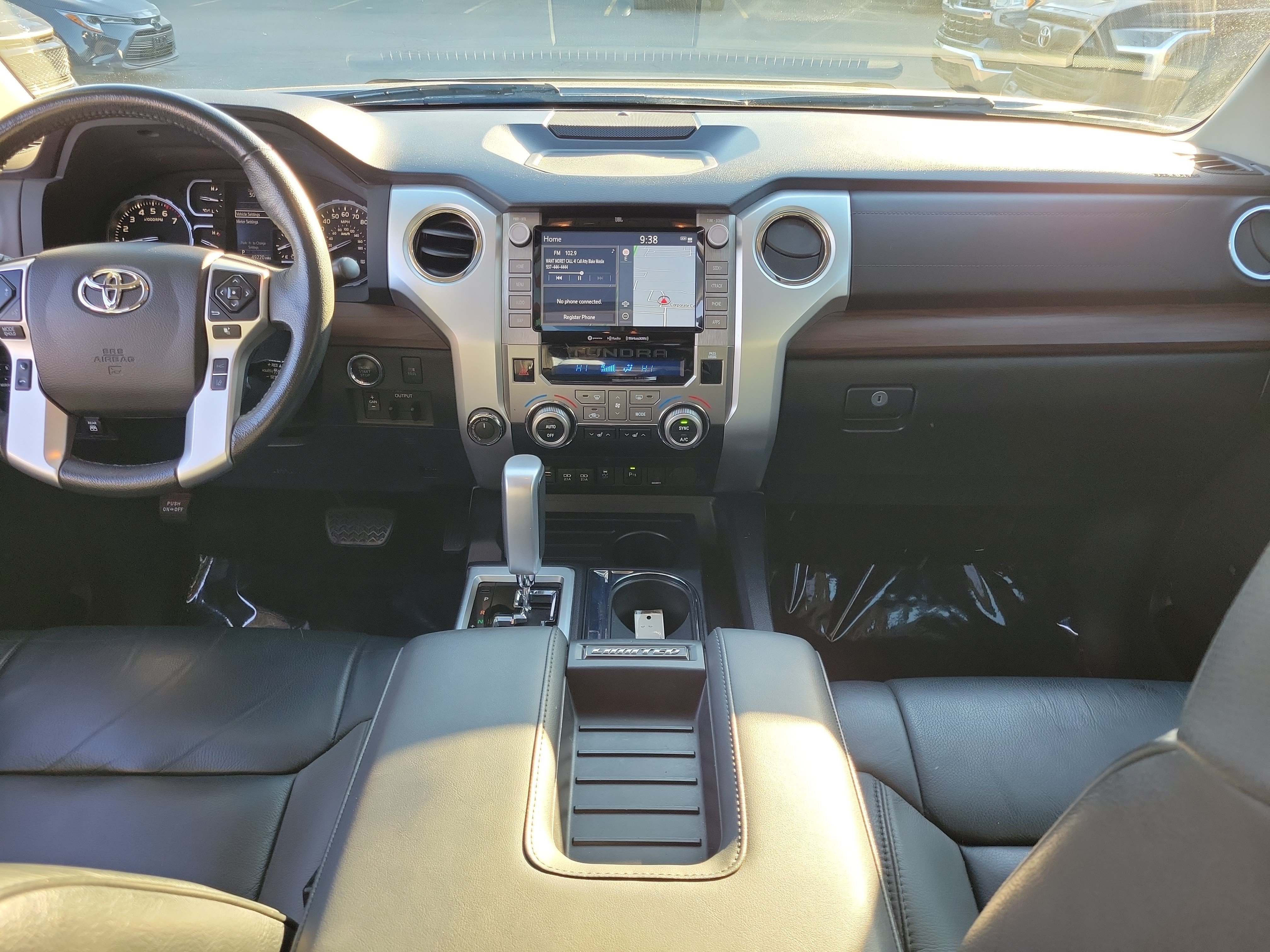 Used 2021 Toyota Tundra Limited w/ Limited Premium Package AWD/4WD image 9