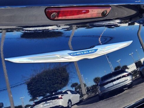 Used 2017 Chrysler 300 C w/ Safetytec Plus Group image 36