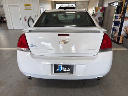 Used 2014 Chevrolet Impala LT w/ LT Sunroof Package FWD image 6