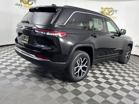 New 2025 Jeep Grand Cherokee Limited w/ Luxury Tech Group II AWD/4WD image 10