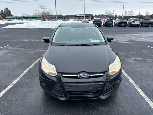 Used 2014 Ford Focus SE w/ SE Winter Package image 2