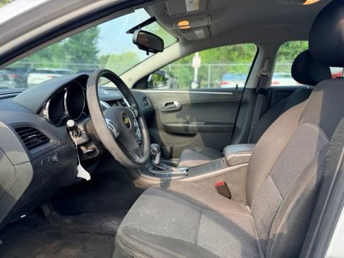 Used 2011 Chevrolet Malibu LT w/ Power Convenience Package FWD image 6