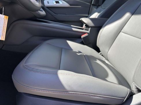 New 2025 Ford Explorer Active w/ Active Comfort Package image 9