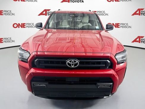 Certified 2025 Toyota 4Runner SR5 AWD/4WD image 3