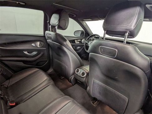 Used 2018 Mercedes-Benz E 300 image 33