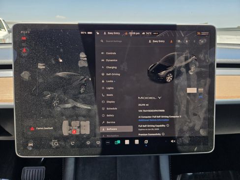 Used 2023 Tesla Model Y AWD image 12