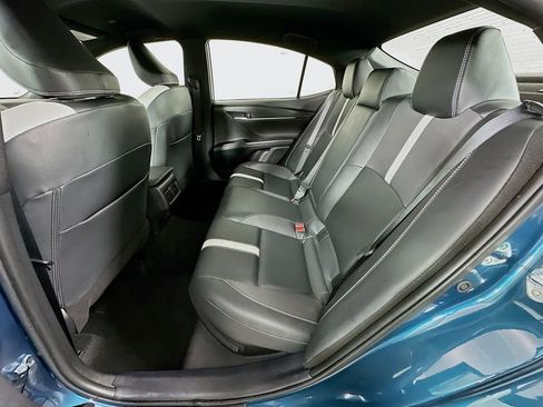 Certified 2025 Toyota Camry SE image 24