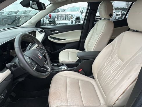 Certified 2024 Buick Encore GX Avenir image 9