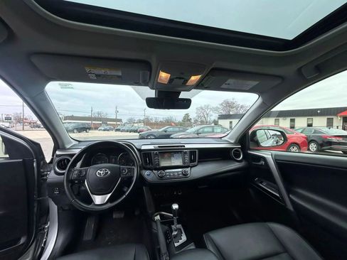 Used 2017 Toyota RAV4 Limited image 9