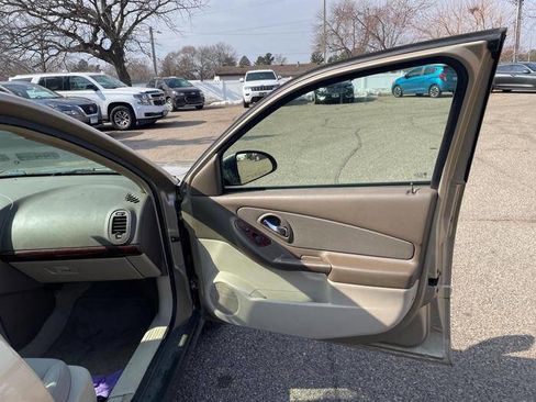 Used 2007 Chevrolet Malibu LS image 30